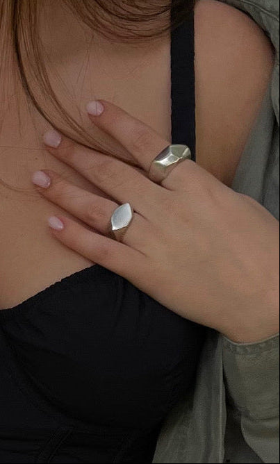 Stela Ring