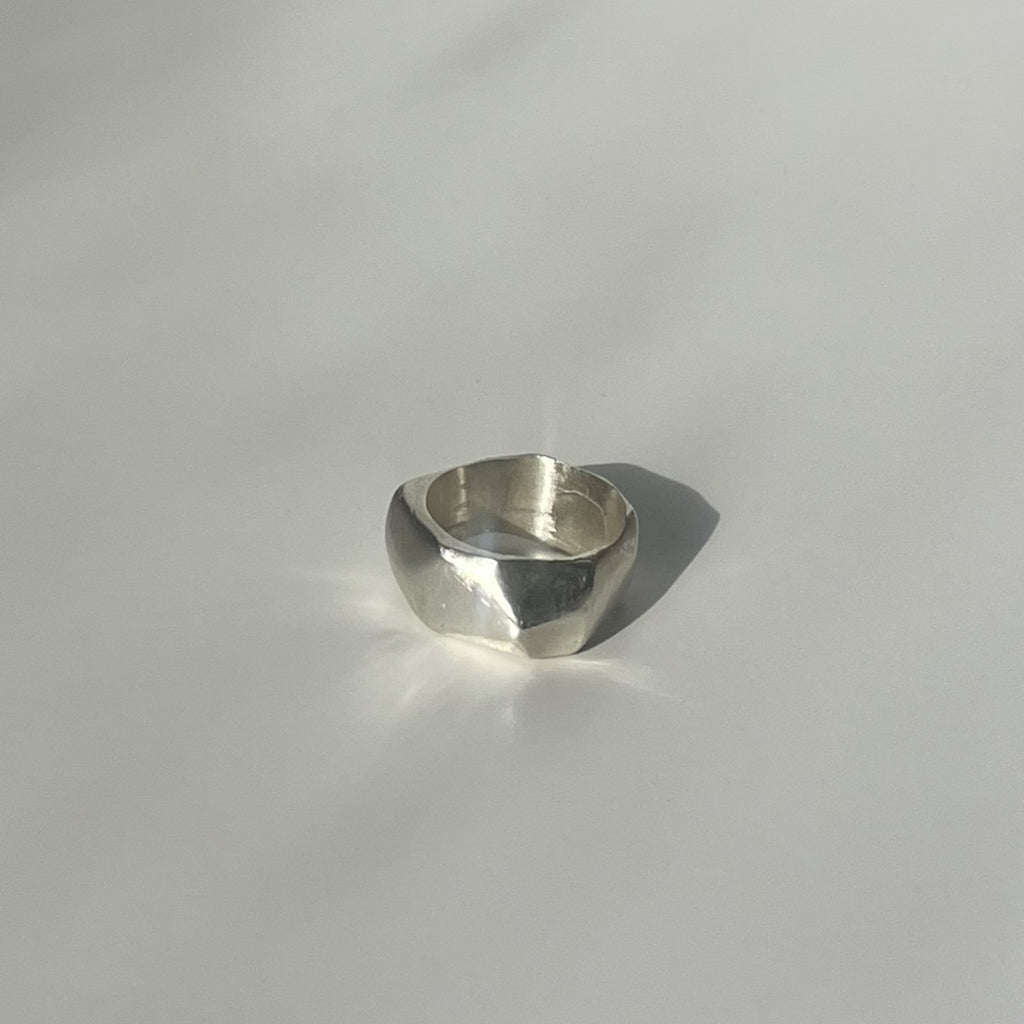 Stela Ring